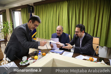 امضای تفاهم نامه‌های جشنواره‌ها و برنامه‌های رضوی با معاونت هنری