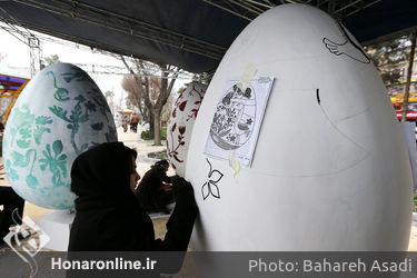 کارگاه آماده‌سازی تخم‌مرغ‌های نوروزی در  میدان نارمک
