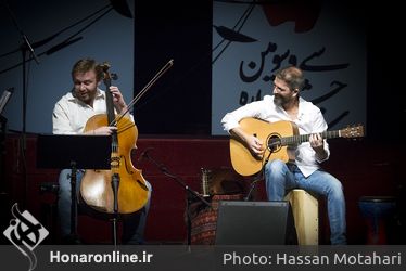 اجراي گروه موسیقی "نفس" به سرپرستی خومه کنته از کشور اسپانیا در سي و سومين جشنواره موسيقي فجر