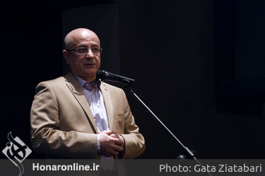 بازدید مرادخانی و جمعی از  اهالی هنر از موزه عروسکی در تالار حافظ