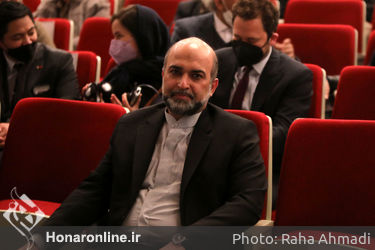 بزرگداشت حکیم نظامی برنامه ویژه آیین بزرگداشت حکیم نظامی با حضور شخصیتهای ملی و بین المللی و اهالی فرهنگ و هنر