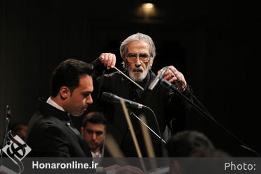 اجرای ارکستر ملی ایران به رهبری فریدون شهبازیان در تالار وحدت