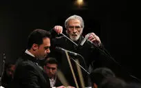 اجرای ارکستر ملی ایران به رهبری فریدون شهبازیان در تالار وحدت