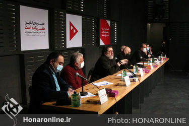 نشست خبری جشنواره آنلاین"هنر زنده است" در باغ کتاب تهران