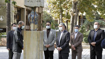 Minister  of Culture and Islamic Guidance visits Iranian ceramic art exhibit in Tehran