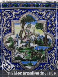 نمونه ای از کاشی های موزه مقدم