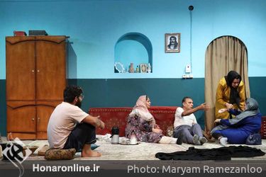 نمایش «هملت پشت کوهی» در سالن چهارسو