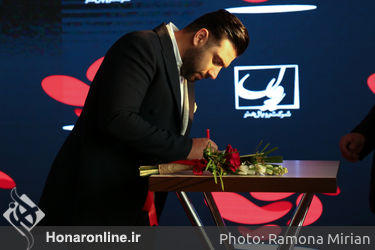 جشن امضا آلبوم "شهر دیوونه" از احسان خواجه امیری