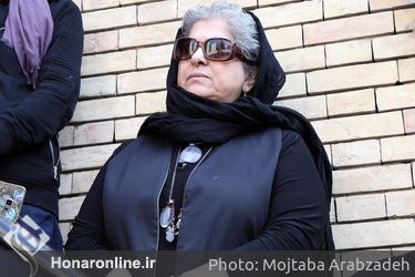 تشییع پیکر علی معلم از مقابل خانه سینما