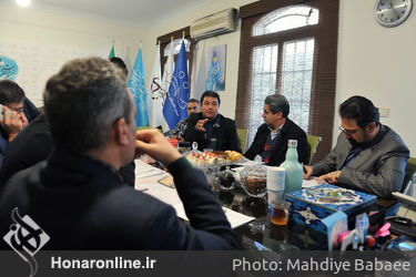 بازدید معاون هنری وزارت فرهنگ و ارشاد اسلامی از دبیرخانه سی و هفتمین جشنواره تیاتر فجر