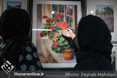 نمایشگاه "صد اثر، صد هنرمند" در گالری گلستان
