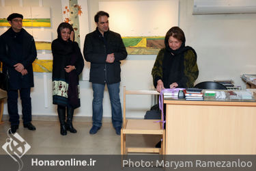 رونمایی از سومین کتاب سال پیش نگاه در گالری گلستان
