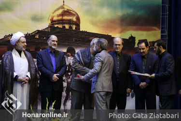 تجلیل از هنرمندان در عرصه دفاع مقدس 