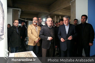 بازدید وزیر ارشاد ، وزیر راه و معاونت هنری از نمایشگاه آثار جشنواره هنرهای تجسمی فجر