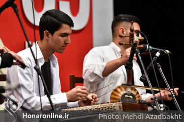 اجرای برگزیدگان جشنواره نوای خرم در سی و پنجمین جشنواره موسیقی فجر 2