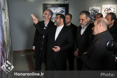 بازدید وزیر فرهنگ از نمایشگاه پانزدهمین جشنواره هنرهای تجسمی