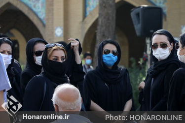 مراسم خاکسپاری زنده یاد محمد‌علی کشاورز