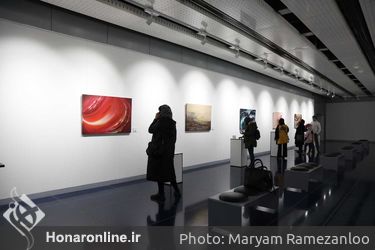 نمایشگاه تلفیقی نقاشی،خط و موسیقی اثر « یلدا دوستی» در گالری پردیس ملت