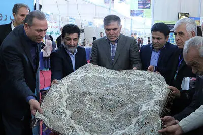 رونمایی از ۵ عنوان کتاب تالیفی به زبان انگلیسی در شیراز