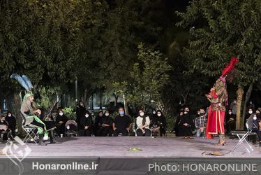 تعزیه "شهادت امام حسین‌‌‌(ع)" در مقابل تالار وحدت