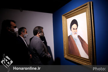 بازدید وزیر فرهنگ ارشاد اسلامی از نمایشگاه «آینه در آینه» 