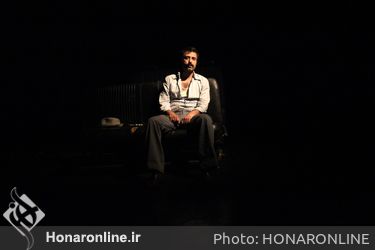 نمایش "فیل در تاریکی" در تماشاخانه پالیز