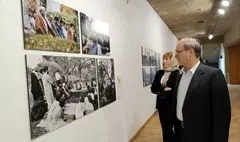 بازدید محمدمهدی احمدی از نمایشگاه‌های تجسمی فرهنگ سرای نیاوران 