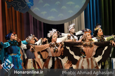 نمایش کودک "پر پر، سیمرغ، پر" در تالار هنر
