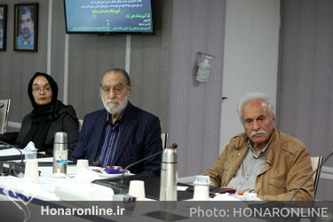 نشست دبیر عالی شورای انقلاب فرهنگی با تعدادی از هنرمندان تئاتر