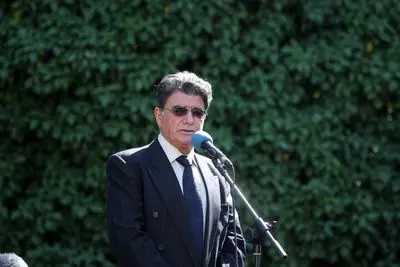 نمایشگاه سازهای ابداعی استاد آواز ایران افتتاح شد / شجریان: سازهای من خوشبختند