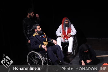 نمایش " مرگ یزدگرد " در خانه نمایش مهرگان