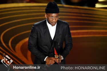 mahershala_ali_accepts_the_actor_in_a_supporting_role_award_for_green_book_onstage_during_the_91st_annual_academy_awards_-oscars_2019-getty-h_2019_