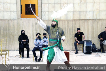 مجلس "حضرت مسلم(ع)" در اولین شب تعزیه خوانی در فرهنگسرای نیاوران