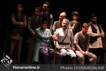 نمایش "پشت دیوار عمارت" در تماشاخانه سرو