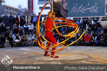 نمایش های خیابانی روز هفتم جشنواره تئاتر فجر