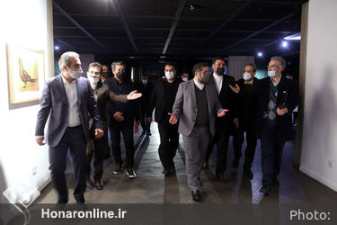بازدید وزیر فرهنگ ارشاد اسلامی از نمایشگاه «آینه در آینه» 