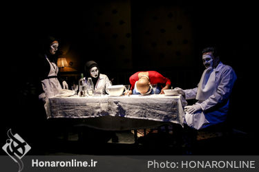 نمایش " دل سگ " در خانه نمایش مهرگان