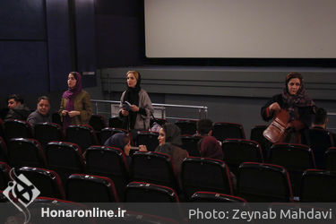 اکران مردمی فیلم "یک اتاق تاریک" در سینما آزادی