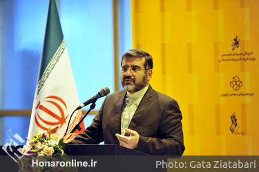 نشست صمیمانه هنرمندان و فعالان هنرهای تجسمی با وزیر فرهنگ و ارشاد اسلامی(2)
