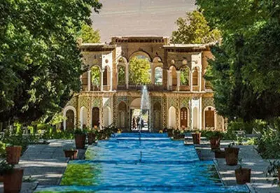 باغ شازده ماهان در اینستاگرام نشریه اکونومیست