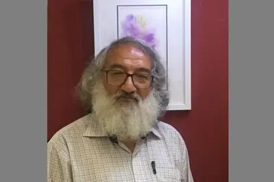 بیان سمبلیک از واقعه عاشورا / روایت منوچهر اسماعیلی از نمایشگاه "روایت عشق" 