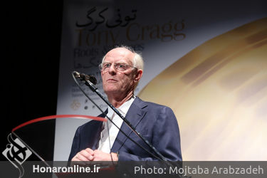 آيين افتتاحيه نمايشگاه توني كرگ با عنوان "ريشه ها و سنگ ها" در موزه هنرهای معاصر