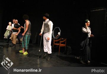 نمایش "دوستان" در تماشاخانه اهورا