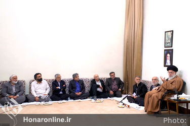 دیدار جمعی از بازیگران، کارگردانان و تهیه‌کنندگان سیما با رهبر معظم انقلاب
