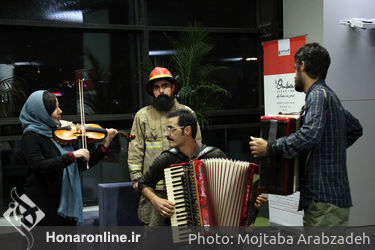 رونمایی از تندیس "فرشته مهربان" در پردیس چارسو‎