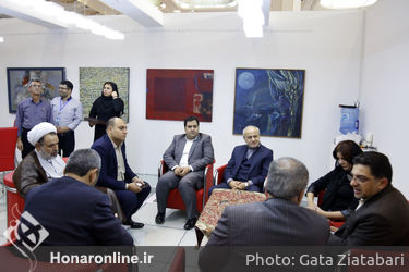 امضای تفاهم‌نامه همکاری میان "هنرآنلاین" و خبرگزاری "آپا" از آذربایجانی