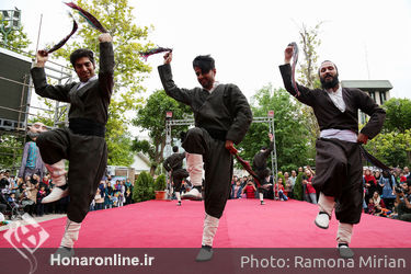 جشن خانه تئاتر در فضای باز خانه هنر مندان
